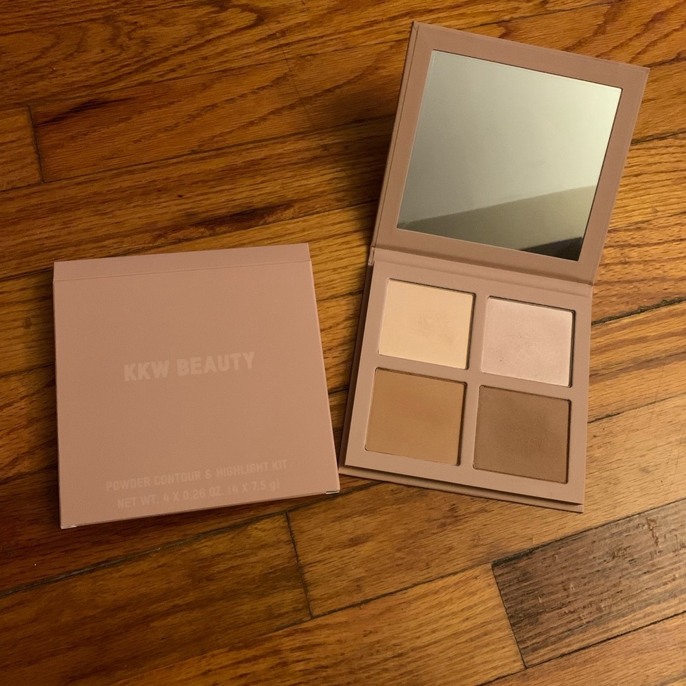KKW BEAUTY MEDIUM KIT